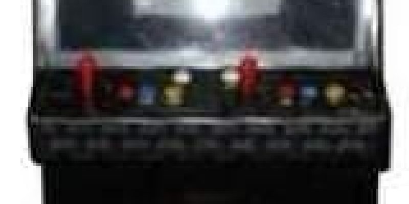 “Embarca numa aventura que define uma geração: Twin Eagle II – Revivendo a Missão de Resgate na Arcada (1994)”.